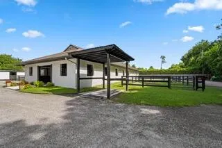 708 Rambling Drive Circle #~ Barn & Apartment Wellington, FL 33414