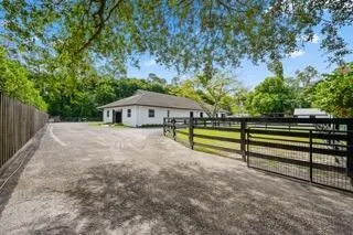 708 Rambling Drive Circle #~ Barn & Apartment Wellington, FL 33414