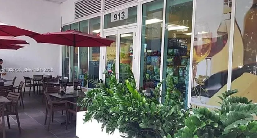 950 Brickell Bay Dr #2203 Miami, FL 33131