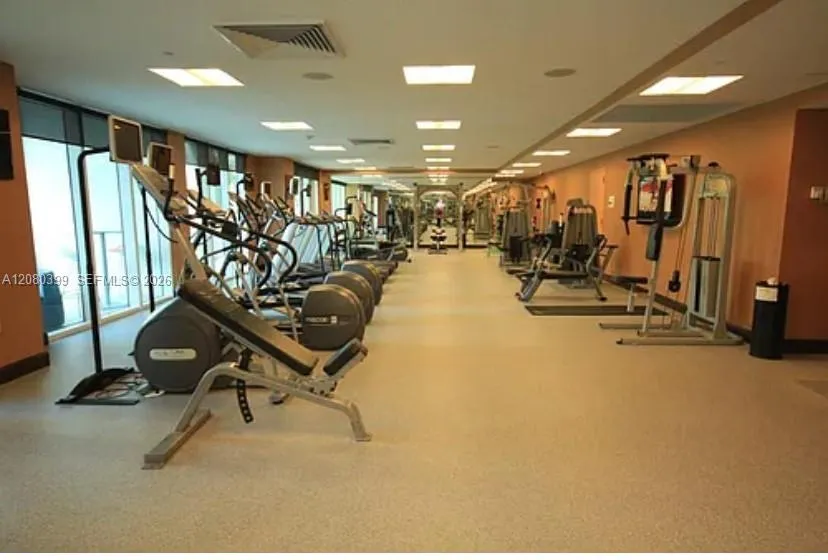 950 Brickell Bay Dr #2203 Miami, FL 33131