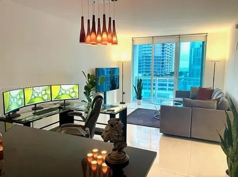 950 Brickell Bay Dr #2203 Miami, FL 33131