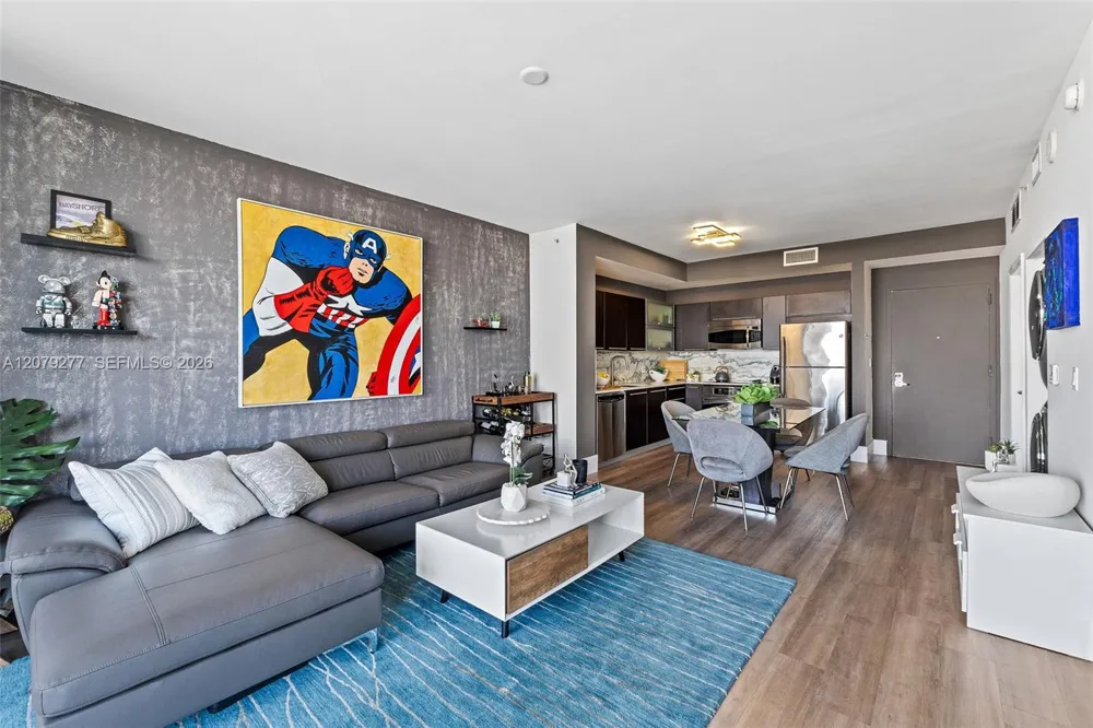 90 SW 3rd St #1506 Miami, FL 33130