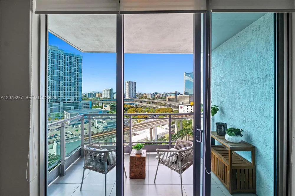 90 SW 3rd St #1506 Miami, FL 33130