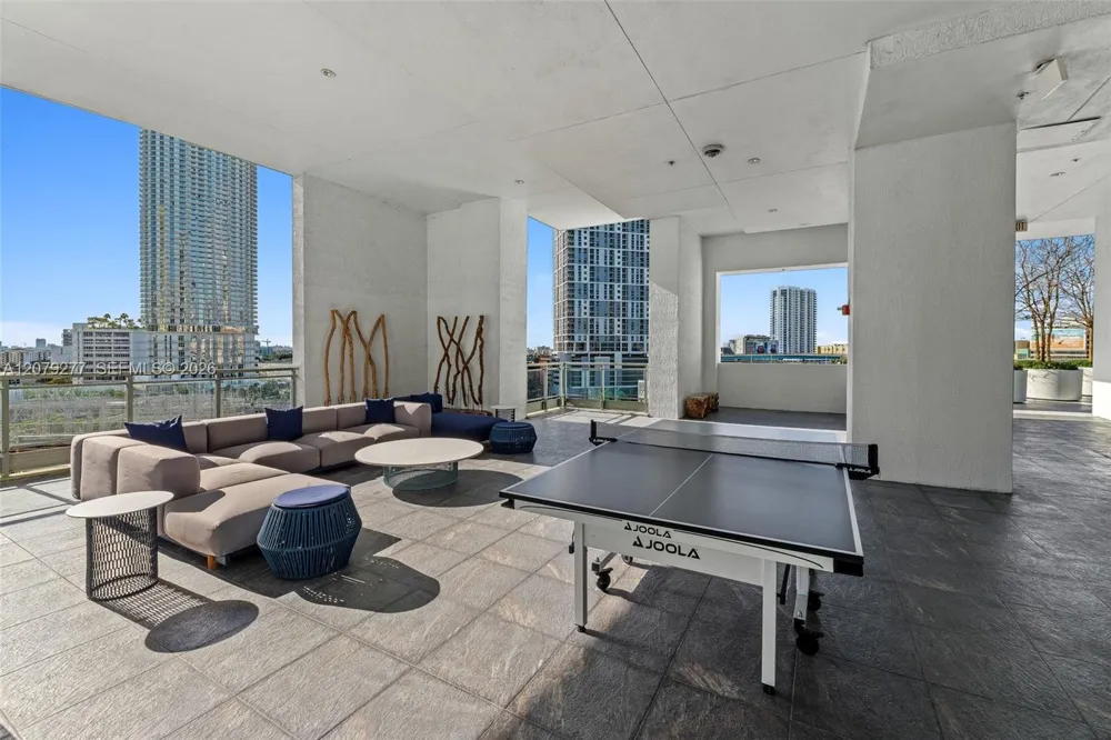 90 SW 3rd St #1506 Miami, FL 33130