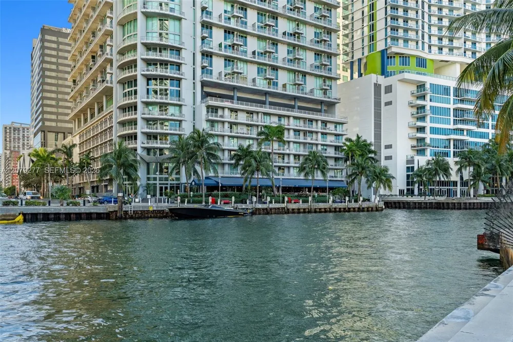 90 SW 3rd St #1506 Miami, FL 33130