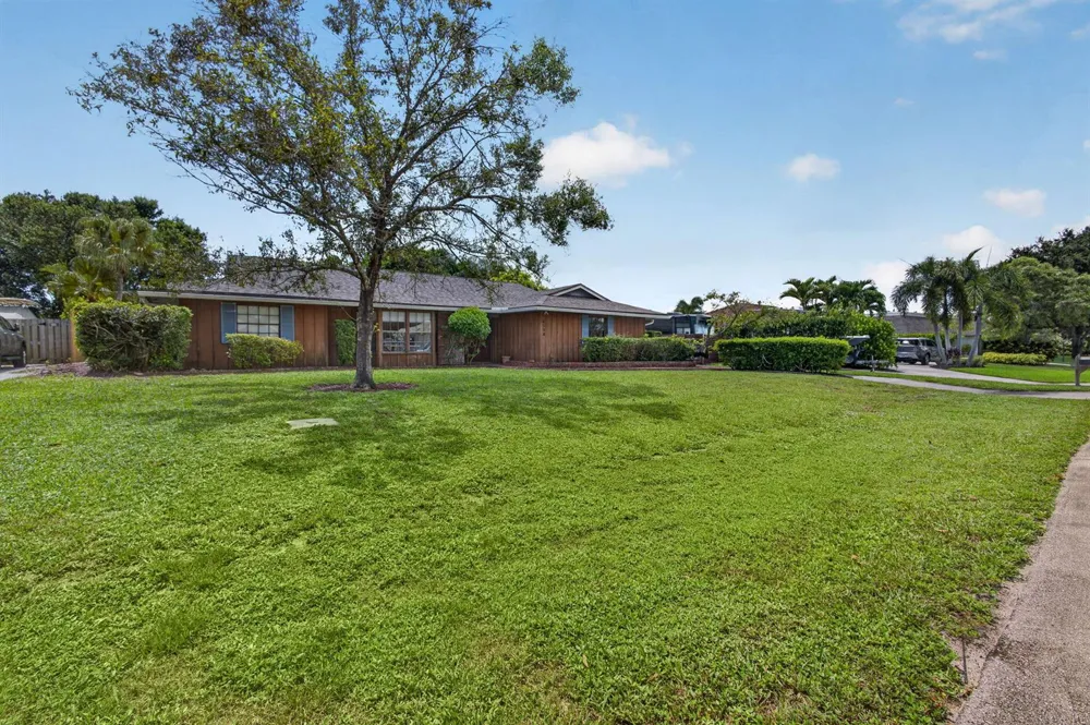 4126 Hickory Drive Palm Beach Gardens, FL 33418