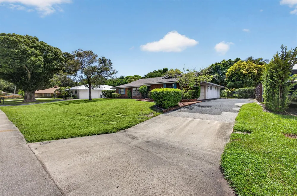 4126 Hickory Drive Palm Beach Gardens, FL 33418