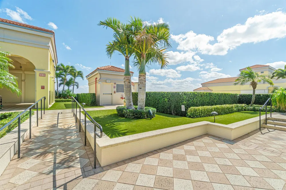 701 S OLIVE AVENUE #1817 West Palm Beach, FL 33401
