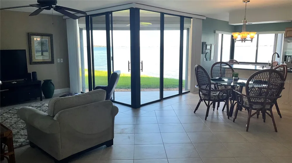 5541 PUERTA DEL SOL BOULEVARD S #118 St Petersburg, FL 33715
