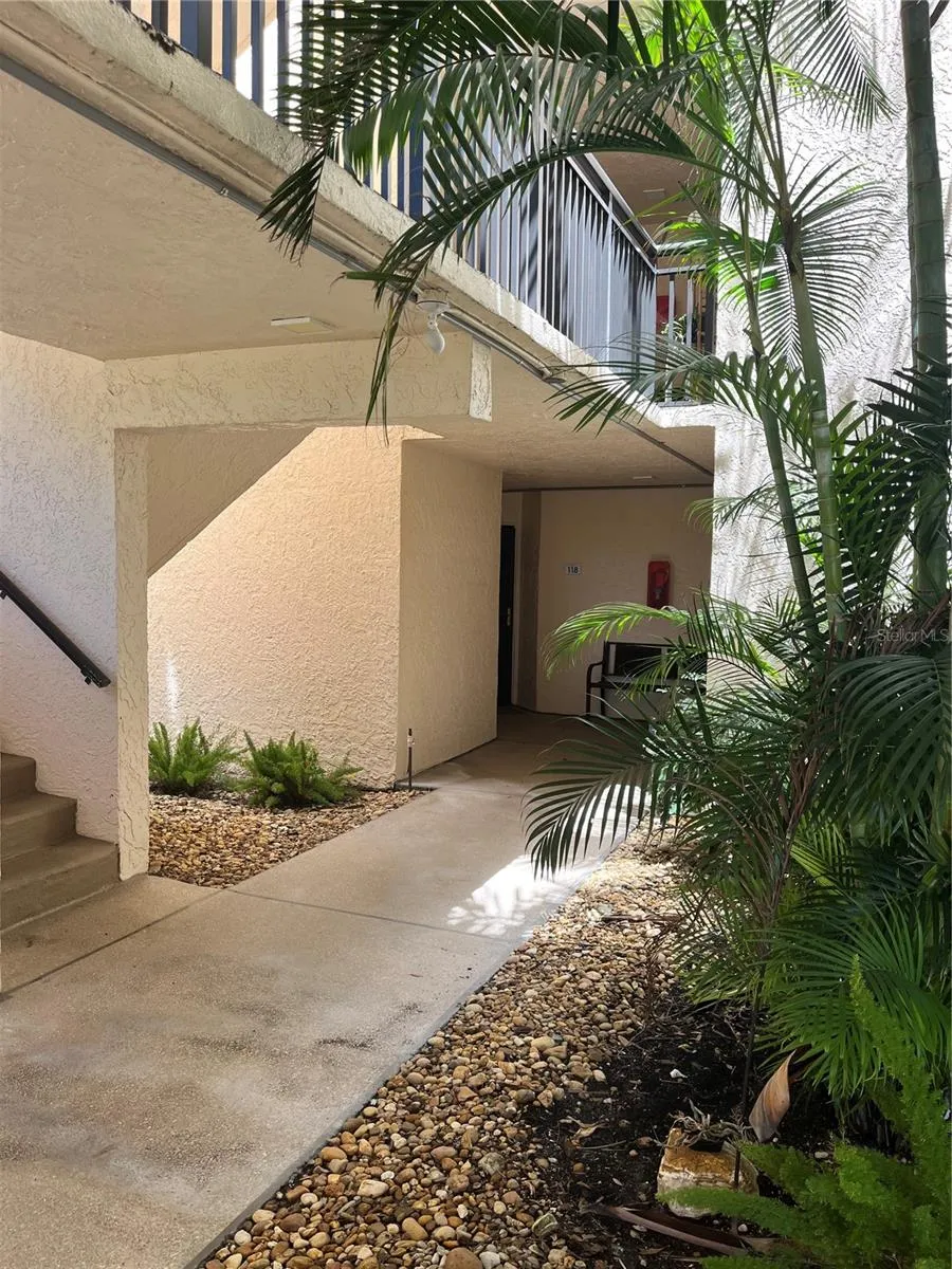 5541 PUERTA DEL SOL BOULEVARD S #118 St Petersburg, FL 33715