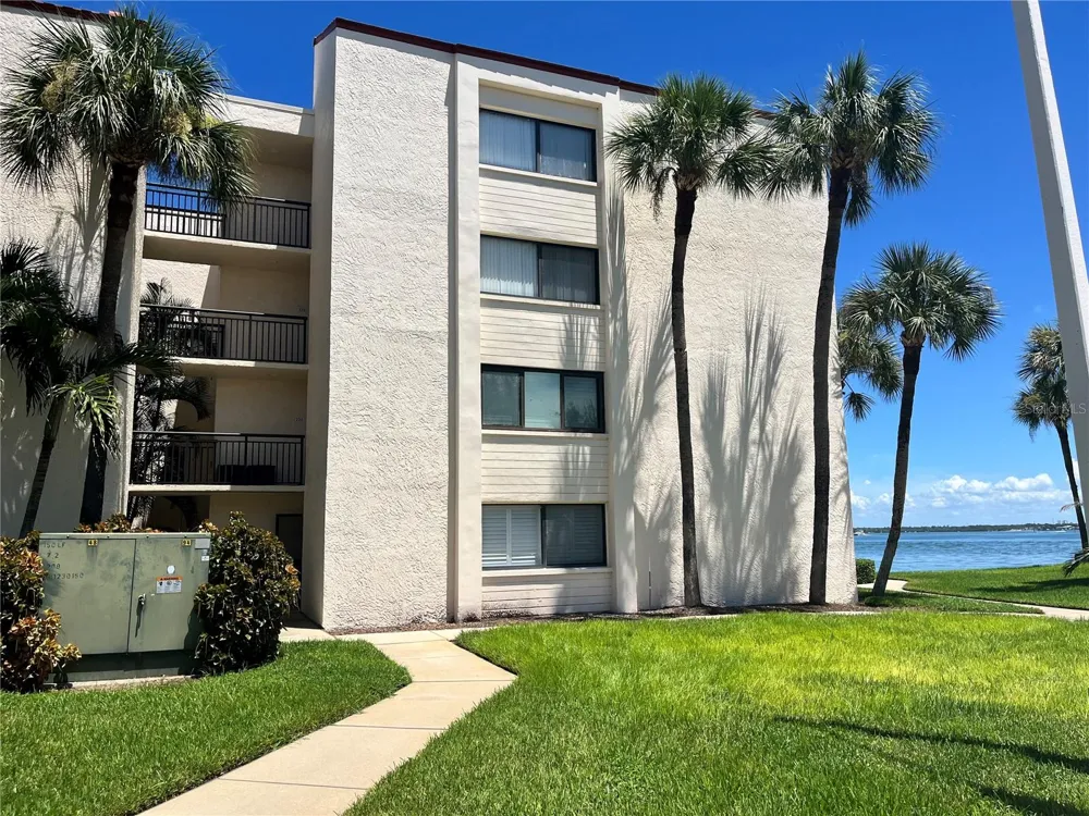 5541 PUERTA DEL SOL BOULEVARD S #118 St Petersburg, FL 33715