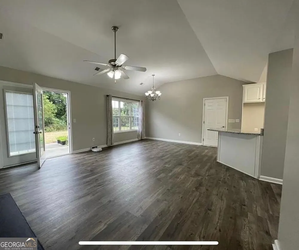 134 Brookstone DR SW Calhoun, GA 30701
