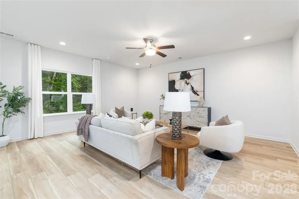 5037 San Francisco Circle Charlotte, NC 28216