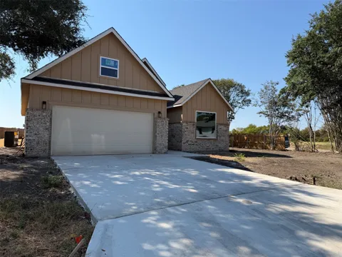 3247 Hillsdale Drive