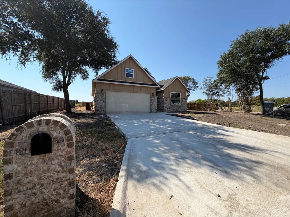 3247 Hillsdale Drive Corsicana, TX 75110
