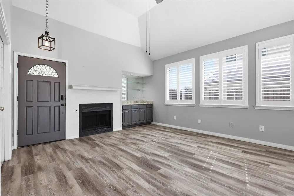 4311 Harvest Hill Road Carrollton, TX 75010