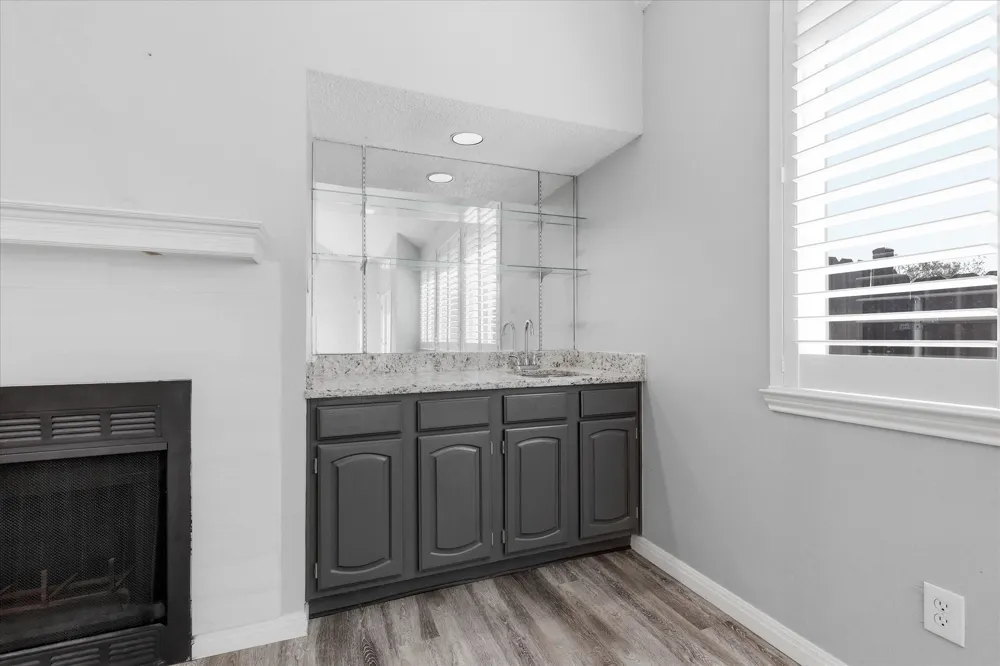4311 Harvest Hill Road Carrollton, TX 75010