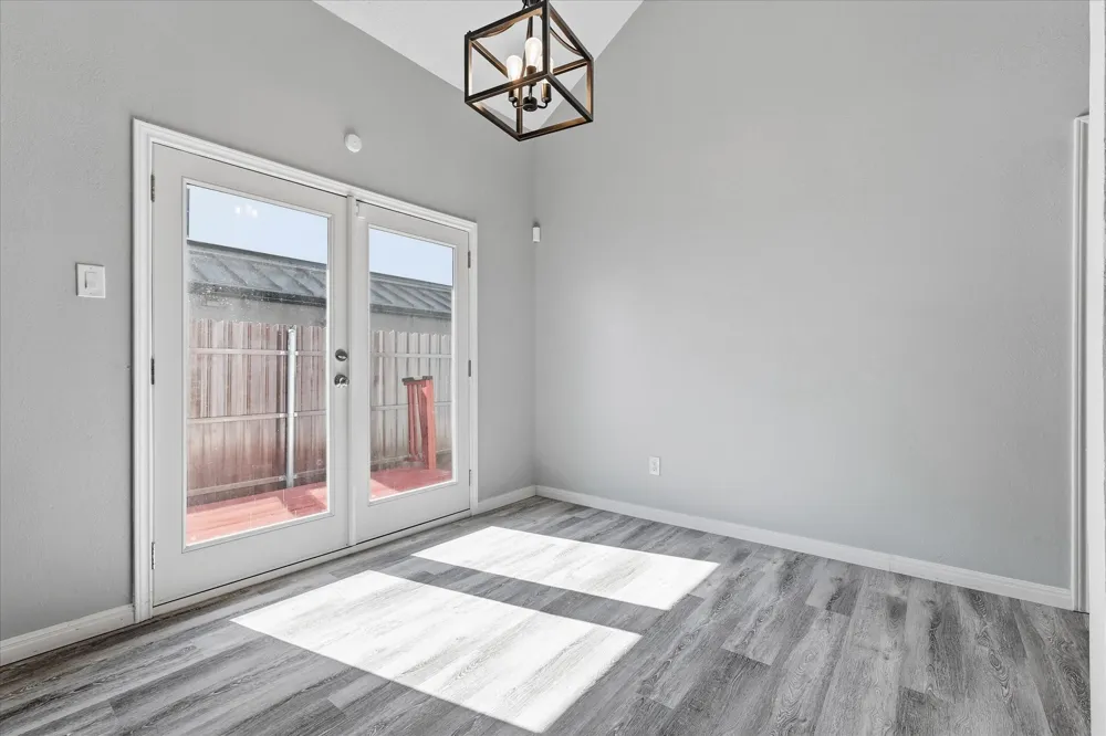 4311 Harvest Hill Road Carrollton, TX 75010