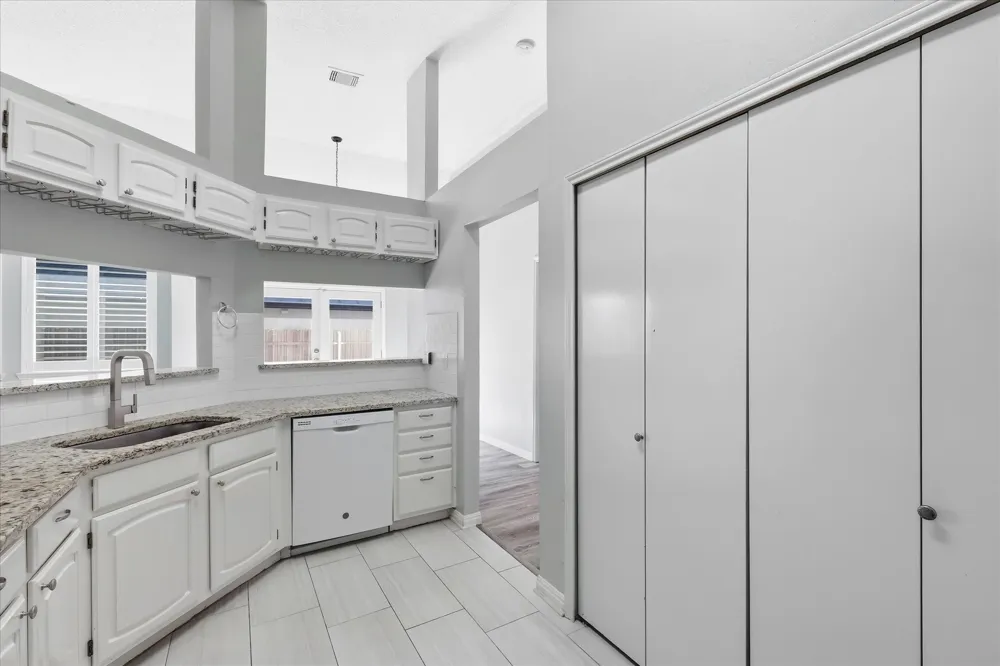 4311 Harvest Hill Road Carrollton, TX 75010