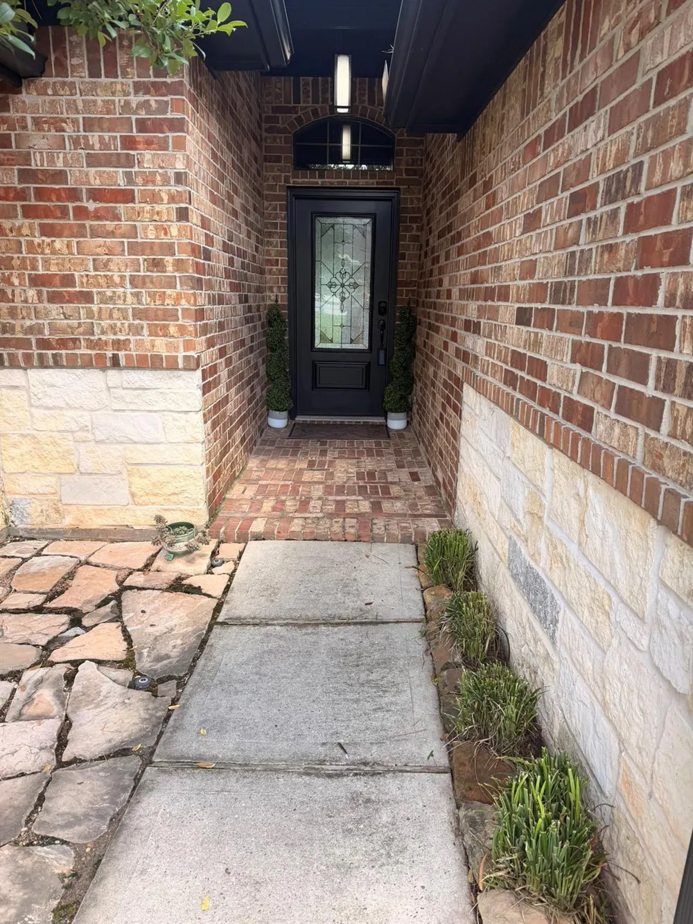 101 Racetrack Lane Montgomery, TX 77356