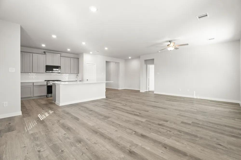 1597 Elm Court Angleton, TX 77515