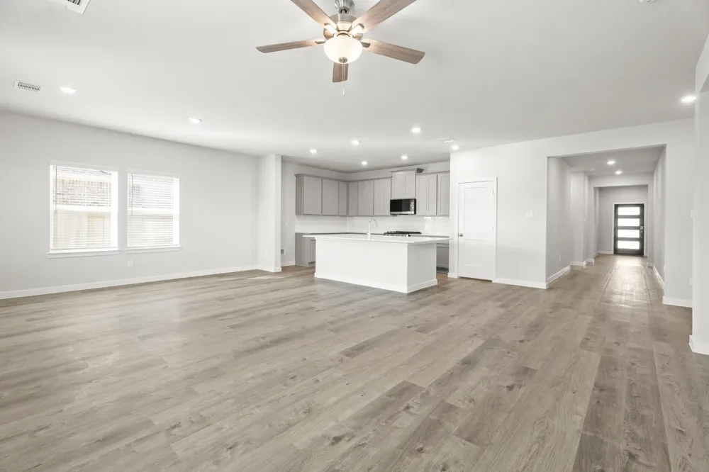 1597 Elm Court Angleton, TX 77515