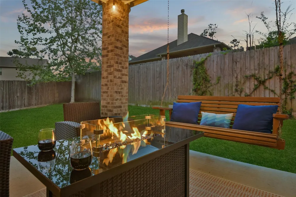 3813 Copper Mountain Montgomery, TX 77356