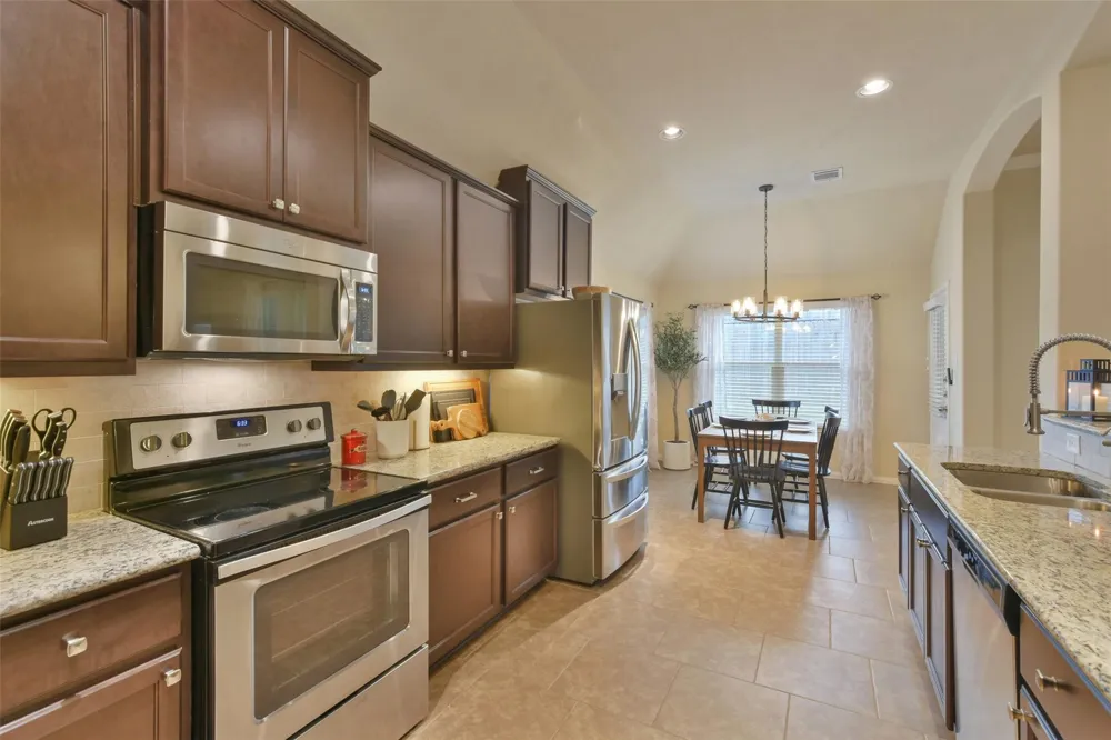 3813 Copper Mountain Montgomery, TX 77356