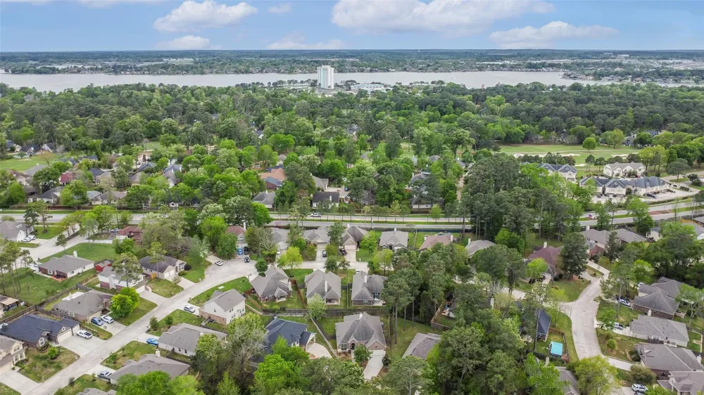 3813 Copper Mountain Montgomery, TX 77356
