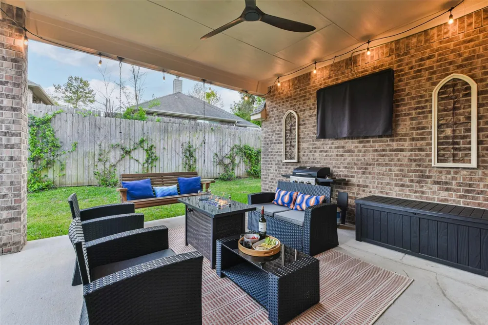 3813 Copper Mountain Montgomery, TX 77356