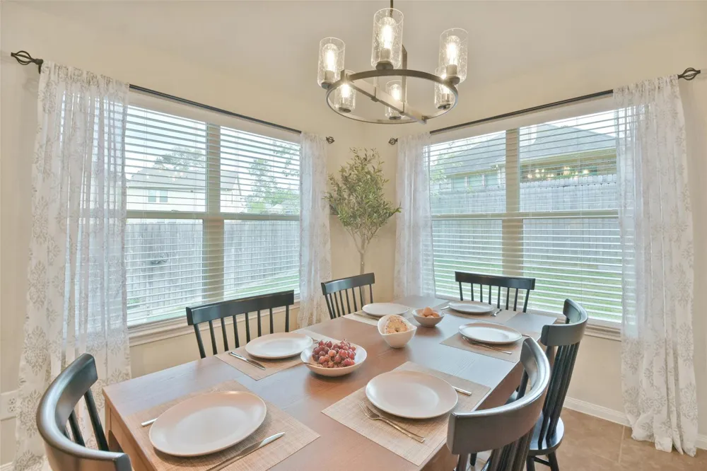 3813 Copper Mountain Montgomery, TX 77356