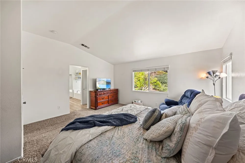 31955 Daisy Field Court Lake Elsinore, CA 92532
