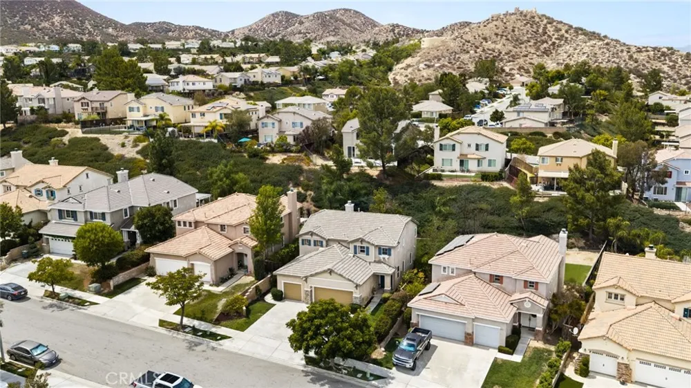 31955 Daisy Field Court Lake Elsinore, CA 92532