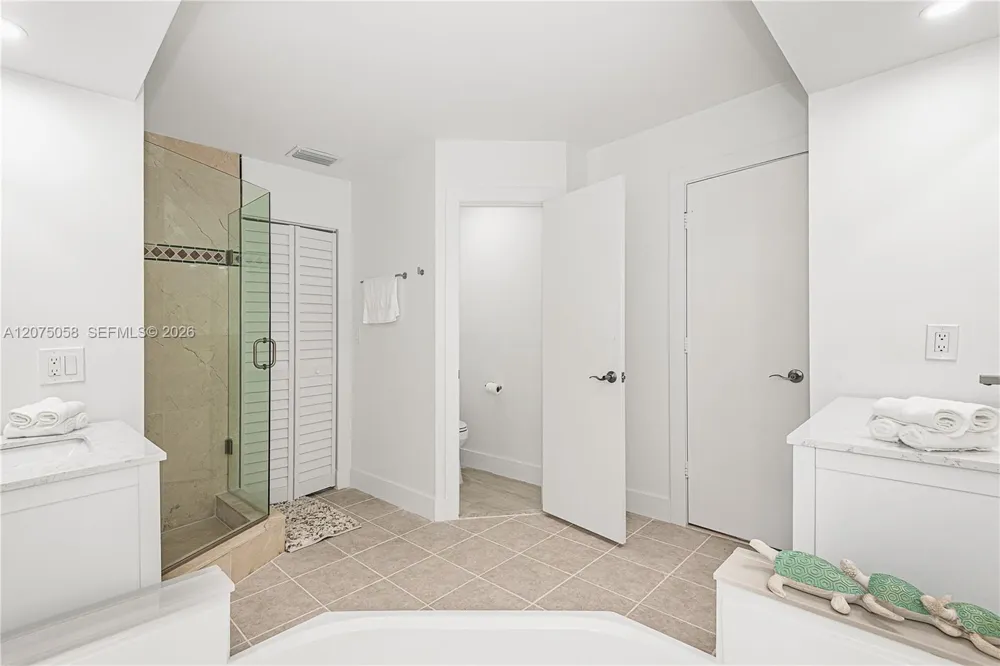 216 SE 9th St Dania Beach, FL 33004