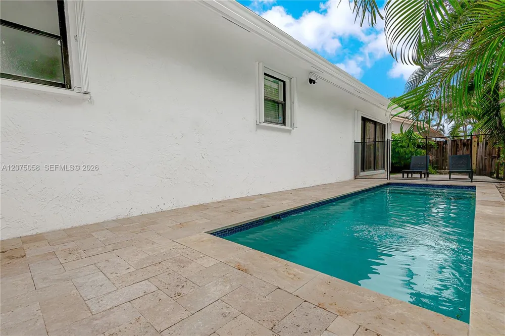 216 SE 9th St Dania Beach, FL 33004