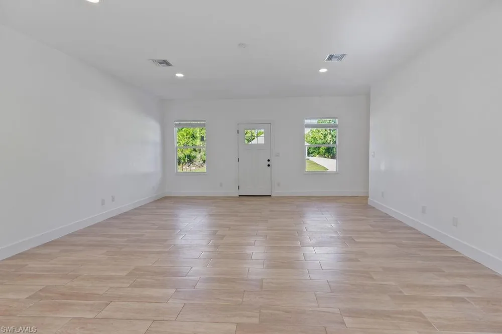 2004 Grayson Avenue Alva, FL 33920