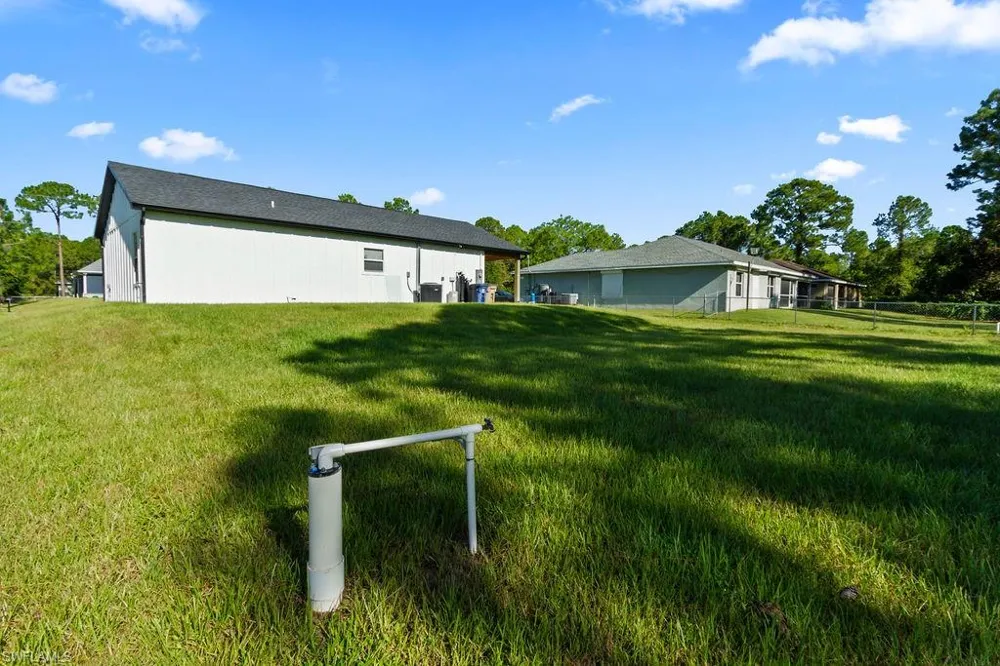 2004 Grayson Avenue Alva, FL 33920