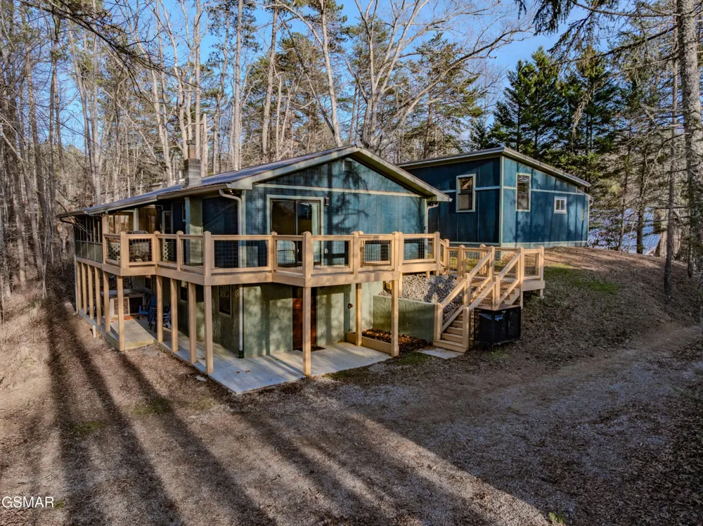 2759 Easy Street Sevierville, TN 37862