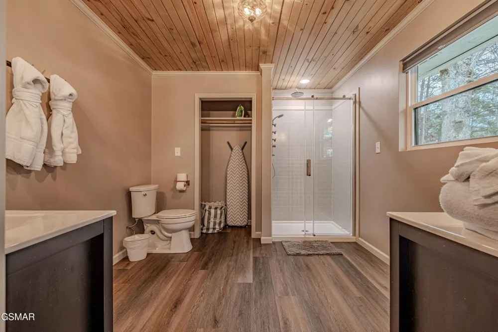 2759 Easy Street Sevierville, TN 37862