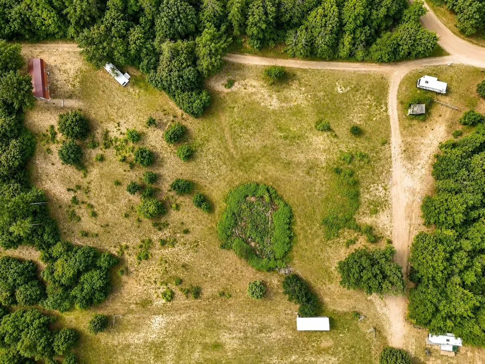 1593 Eikey Road East Bay Township, MI 49696