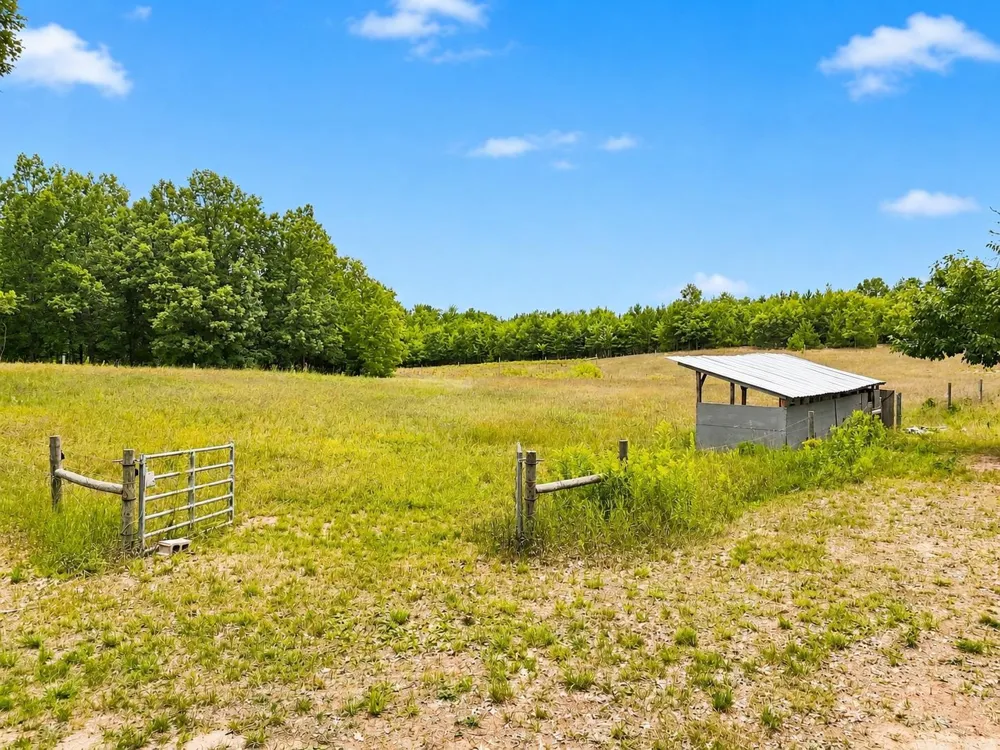 1593 Eikey Road East Bay Township, MI 49696