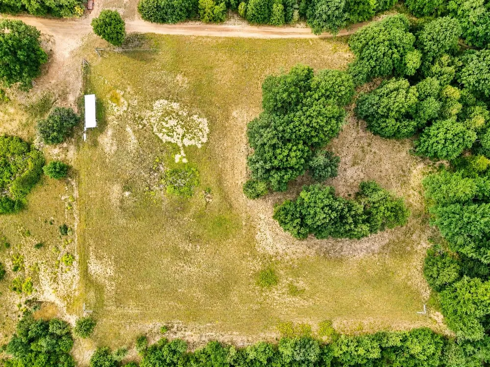 1593 Eikey Road East Bay Township, MI 49696