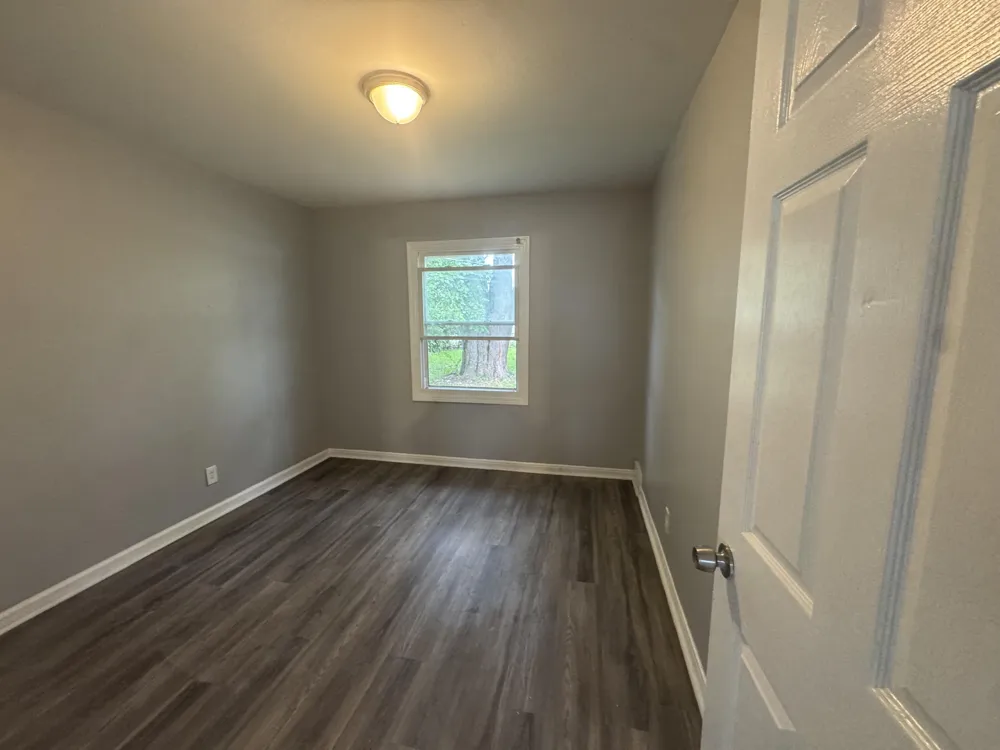 1735 Meadow Lane Inkster City, MI 48141