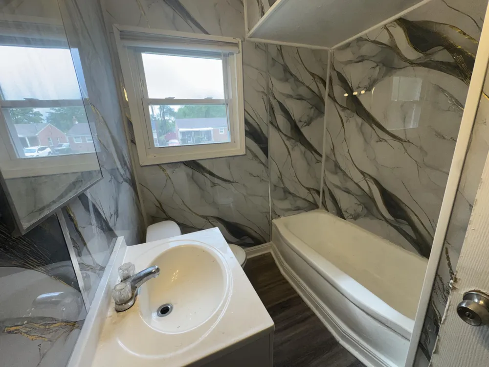 1735 Meadow Lane Inkster City, MI 48141