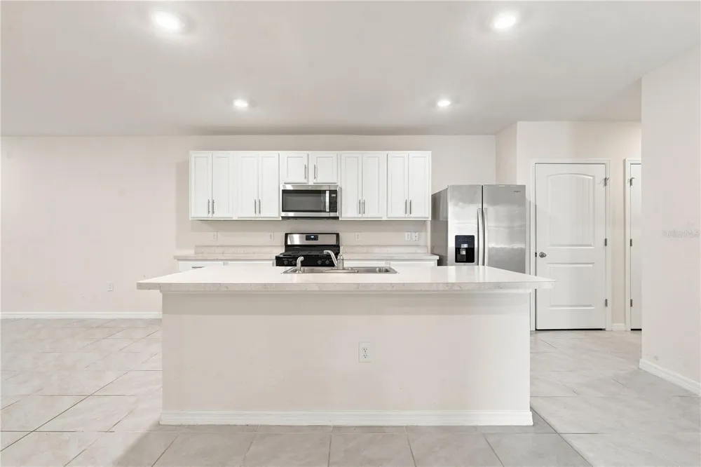 20043 ROYAL TERN COURT Leesburg, FL 34748