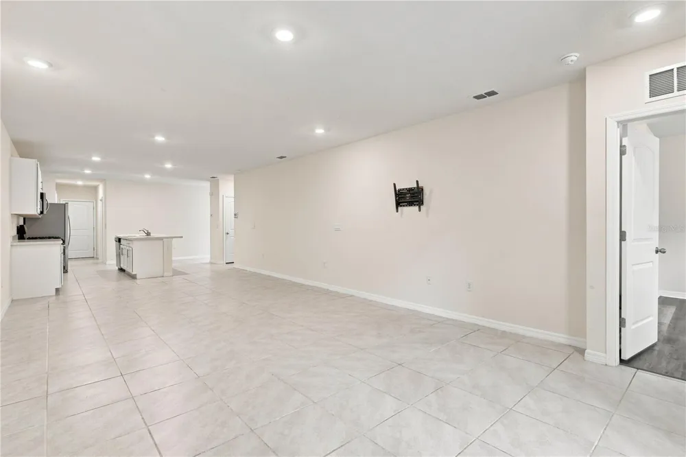 20043 ROYAL TERN COURT Leesburg, FL 34748