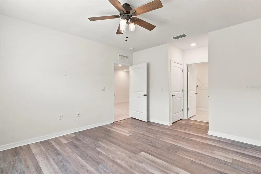 20043 ROYAL TERN COURT Leesburg, FL 34748