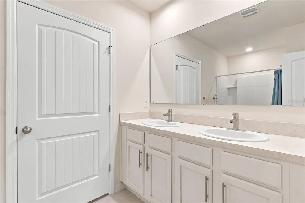 20043 ROYAL TERN COURT Leesburg, FL 34748
