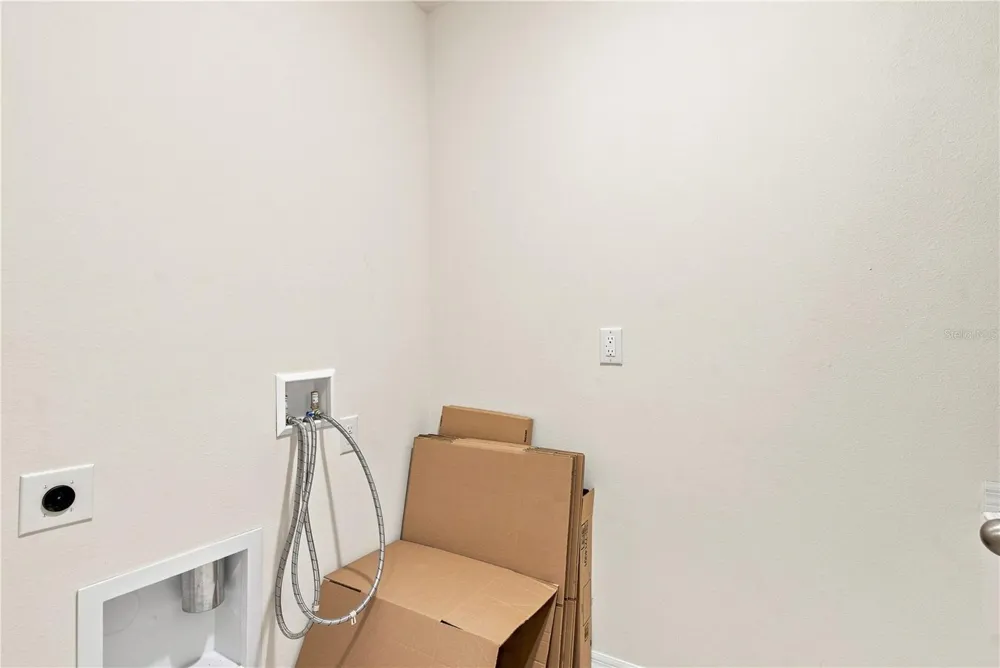 20043 ROYAL TERN COURT Leesburg, FL 34748