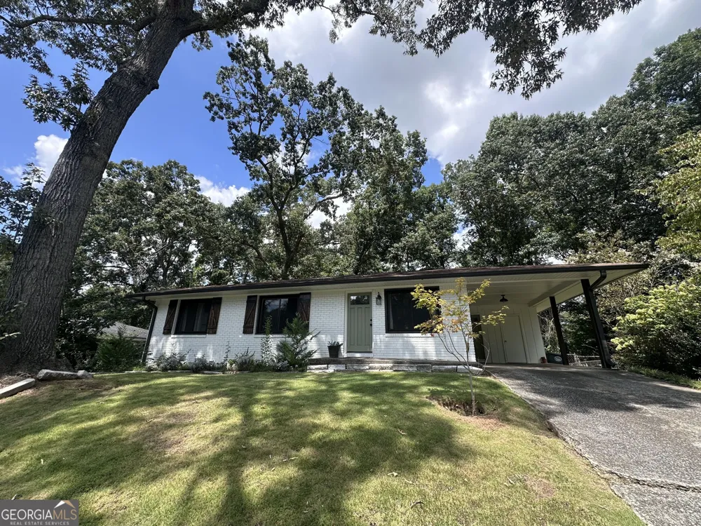 2498 Lakewood DR Kennesaw, GA 30152